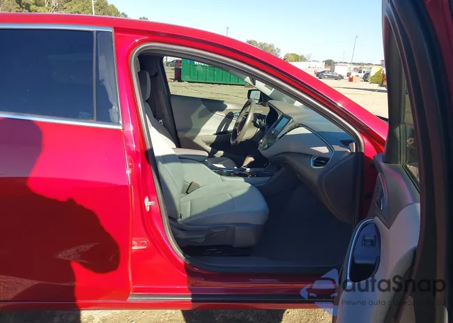 1G1ZE5ST1GF242020: 43403915