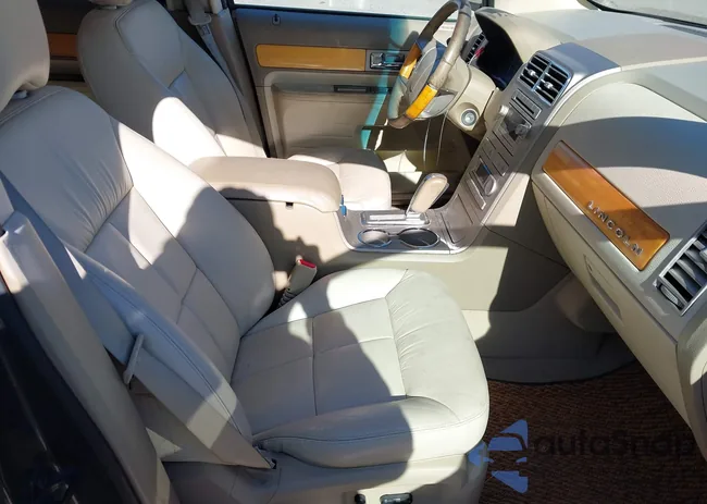 2LMDU68C17BJ09728: 43403553