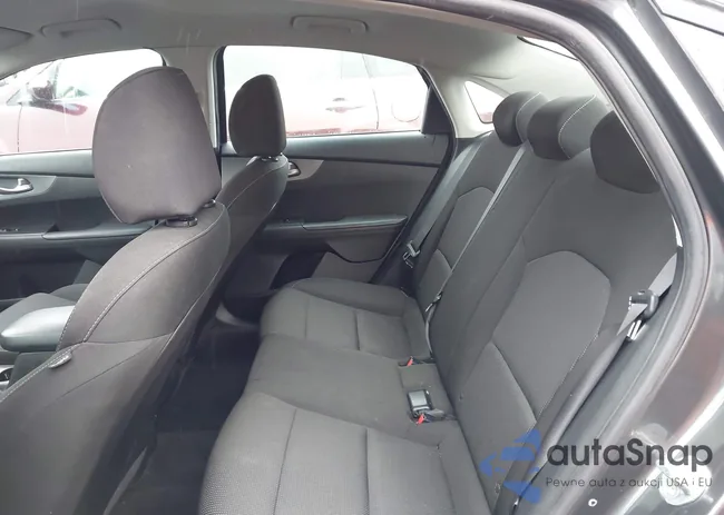 3KPF24ADXME385867: 43404637