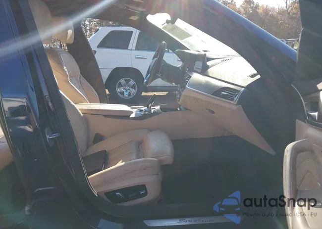 WBAJE7C56JWC56809: 43404639