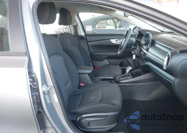 3KPF24AD5PE647721: 43404645