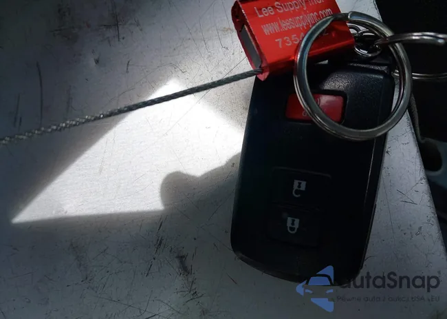 2T3YFREV6FW166733: 43404702