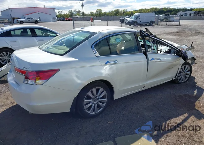 1HGCP3F85BA004891: 43404716