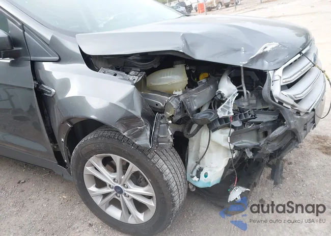 1FMCU0GD1JUB15352: 43404719