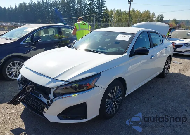 1N4BL4DV2SN400635: 43404817