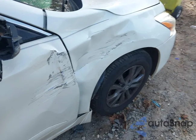 1N4AL3AP3FC581077: 43404952