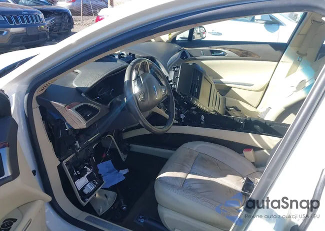 3LN6L2LU0DR805154: 43404982