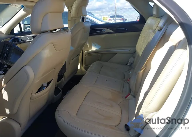 3LN6L2LU0DR805154: 43404982