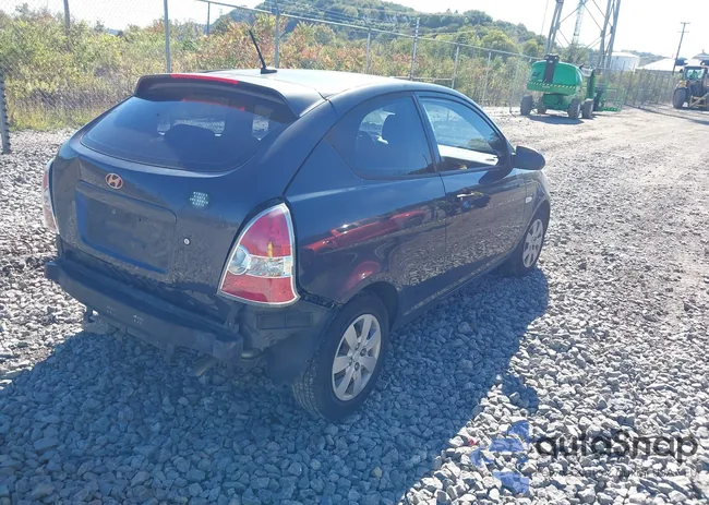 KMHCM36C79U120870: 43405180