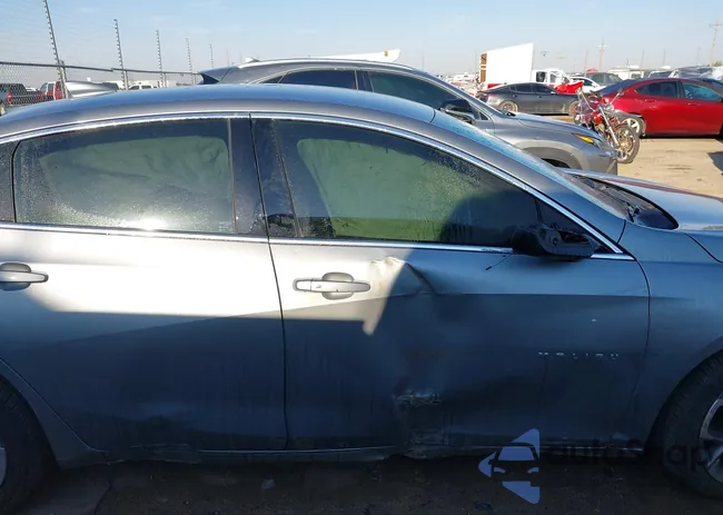 1G1ZD5ST4PF194872: 43404337