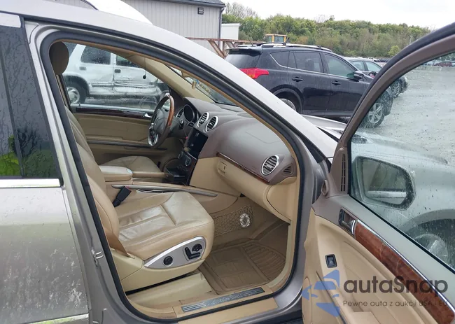 4JGBF71E39A455096: 43404341