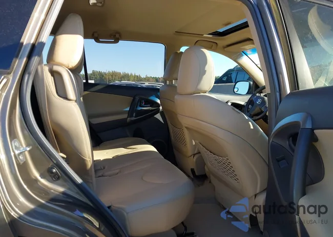 2T3YF4DV7BW097758: 43404353