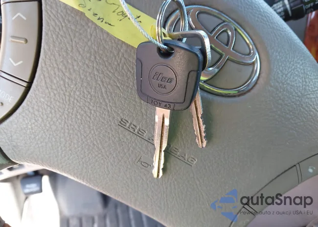 5TDBA22C86S074989: 43404401