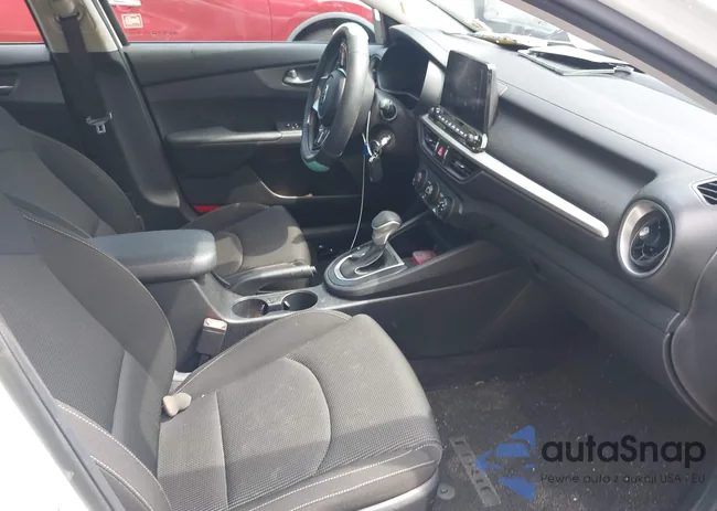 3KPF24AD2ME285486: 43404466