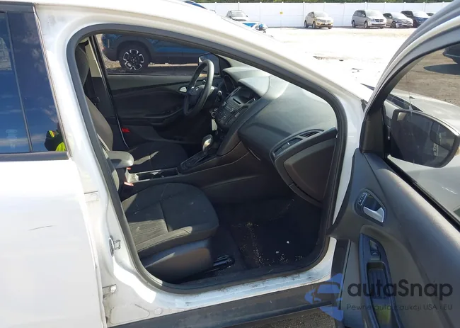 1FADP3F27HL252643: 43404487