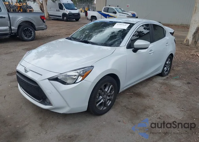 3MYDLBYV9KY520812: 43405647