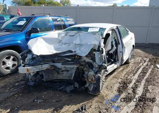 3FA6P0T93HR140447: 43405876