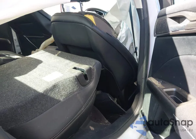 3FA6P0T93HR140447: 43405876