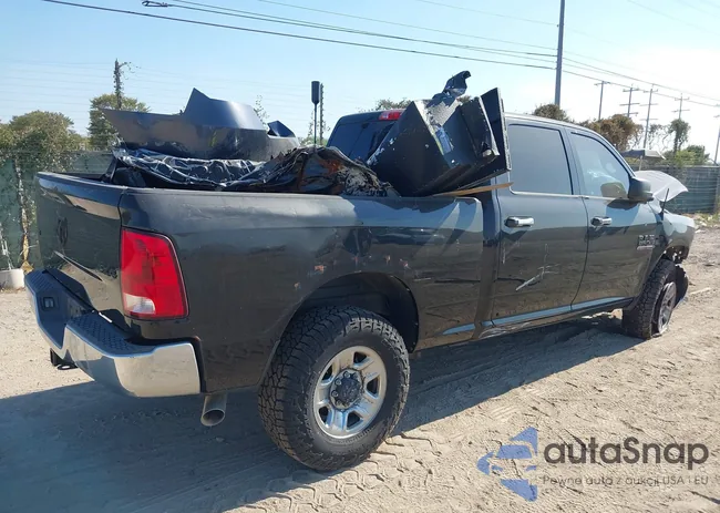 3C6UR5DL2JG411025: 43406084