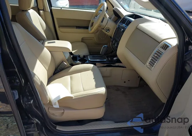 1FMCU9EG7BKB62979: 43406197