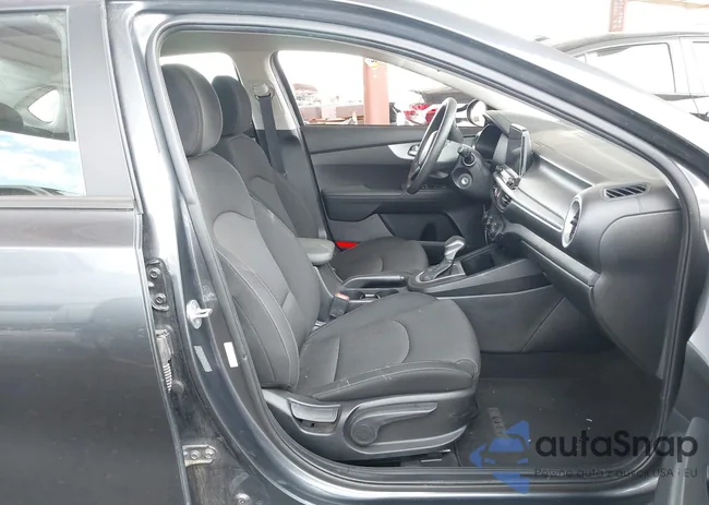 3KPF24AD1RE700868: 43405300