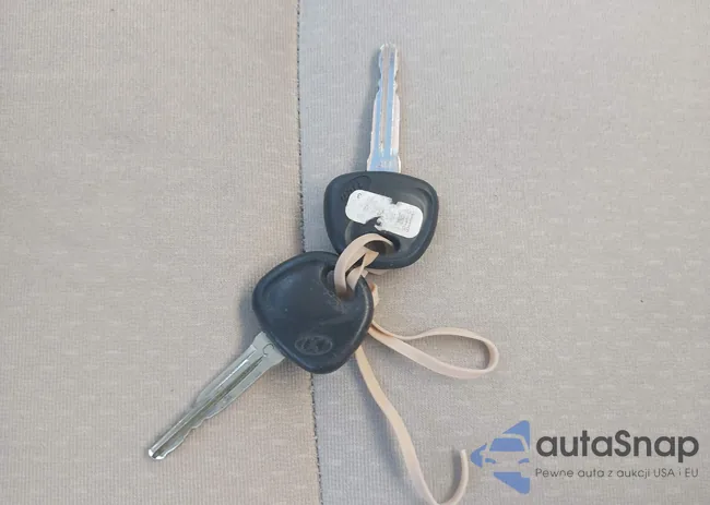 KM8NU73C08U077072: 43406215