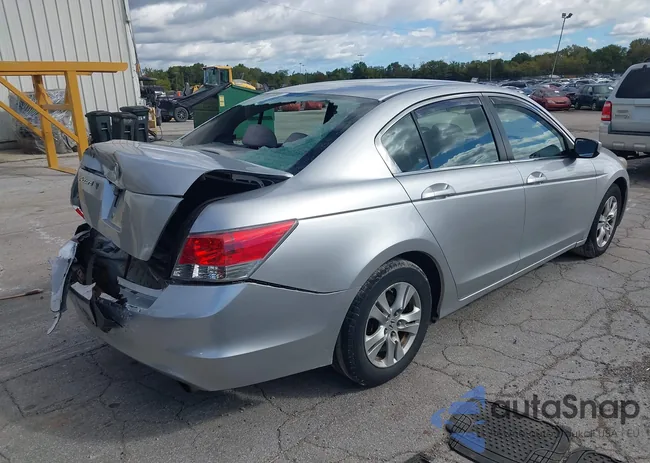 1HGCP2F4XAA058693: 43406403