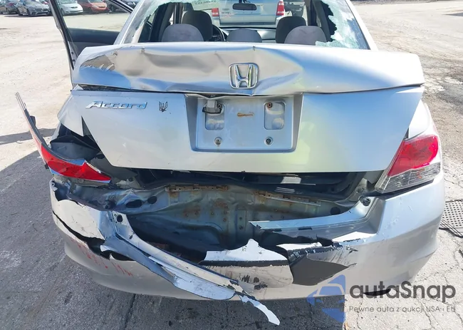 1HGCP2F4XAA058693: 43406403