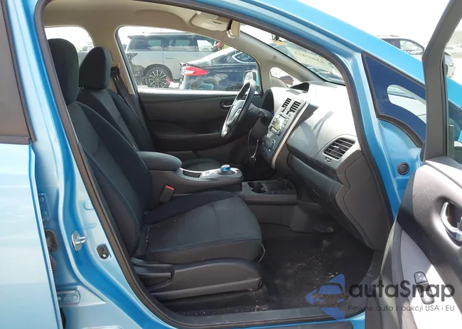 1N4AZ0CP5FC327221: 43407813