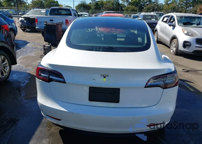 5YJ3E1EA4LF645407: 43407977