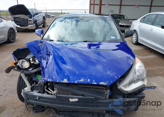 KMHTC6AD8CU067589: 43408833