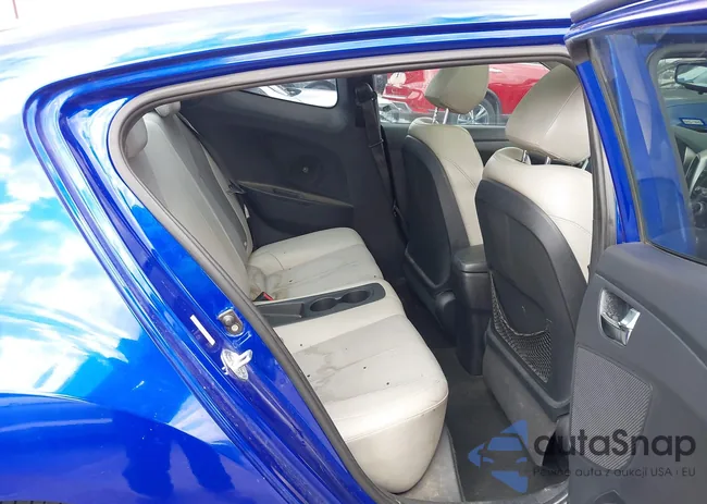 KMHTC6AD8CU067589: 43408833