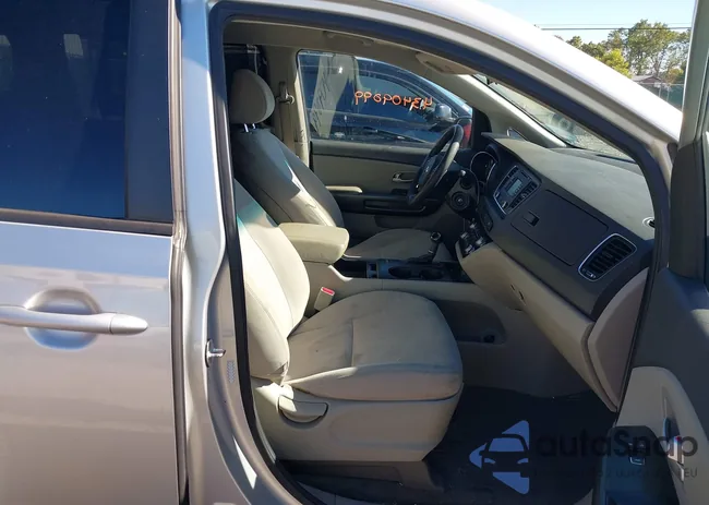 KNDMB5C10G6118974: 43409099