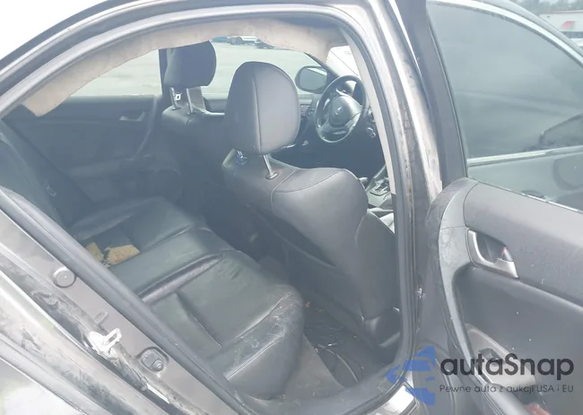 JH4CU2F68AC042973: 43408203