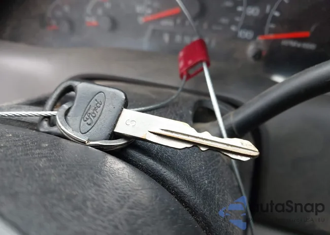 1FTNX21S21EB76274: 43408444