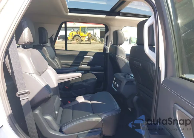 1FMJU1M88SEA16026: 43409813