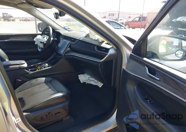 1C4RJJBG2P8811847: 43410696