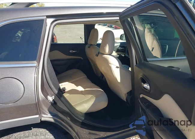 1C4PJLCB9FW542004: 43410795