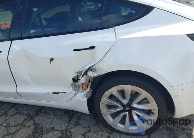 5YJ3E1EB9NF255334: 43410831