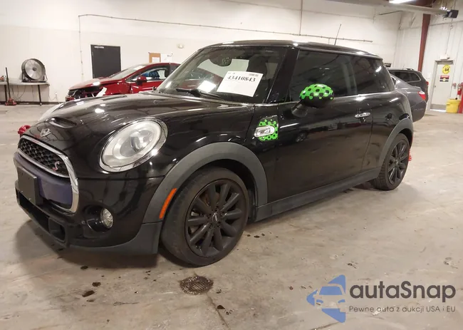 WMWXP7C50F2A33748: 43410843