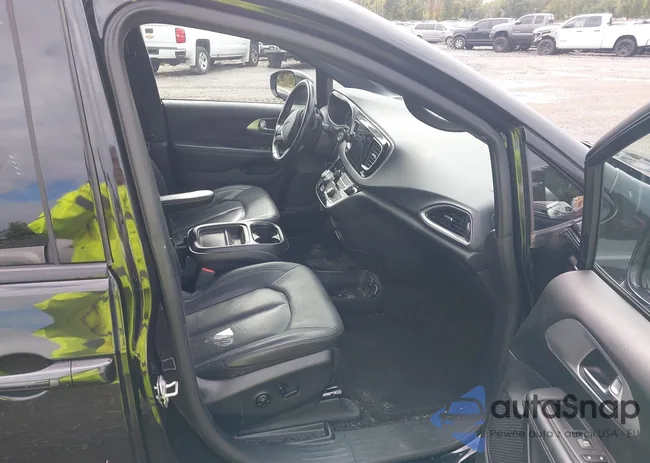 2C4RC1L74LR267553: 43410923