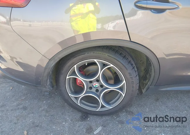 ZASFAKPN6J7B80153: 43410931