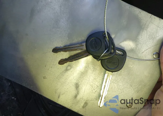 1GCCS13E378195480: 43411875