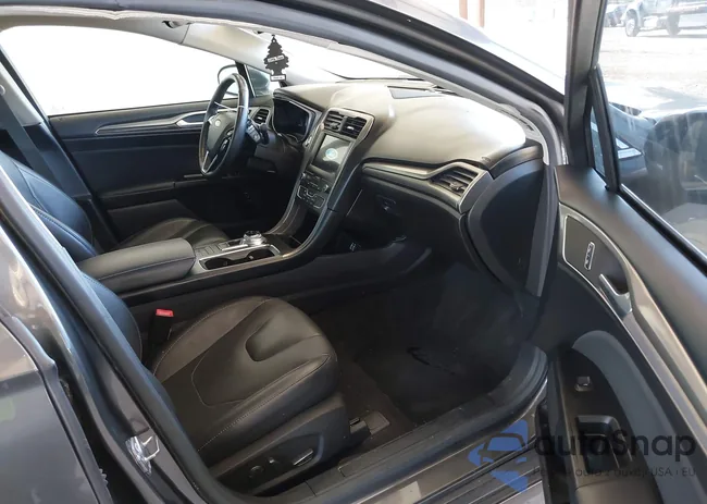 3FA6P0MU6KR221159: 43412175