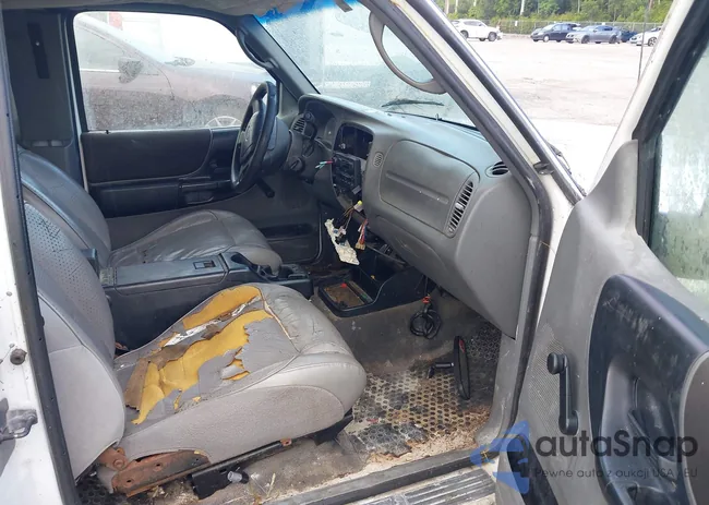 1FTYR44U36PA65051: 43411295