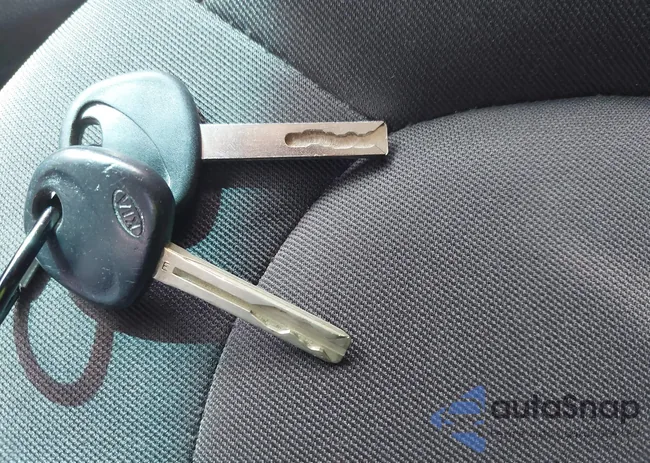 KNDJN2A27H7443718: 43412805