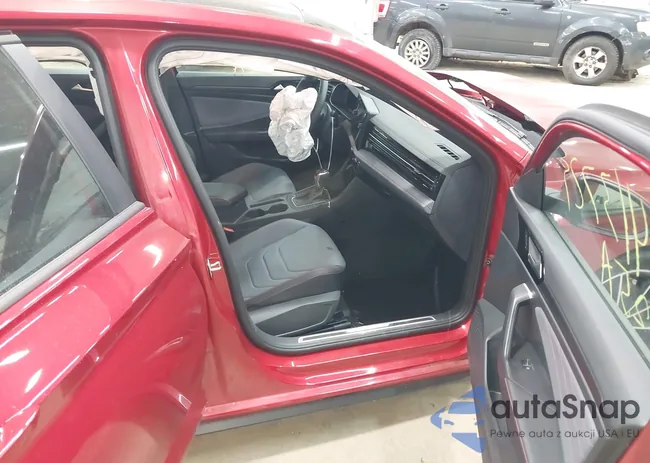 3VW2T7BUXSM012775: 43413729