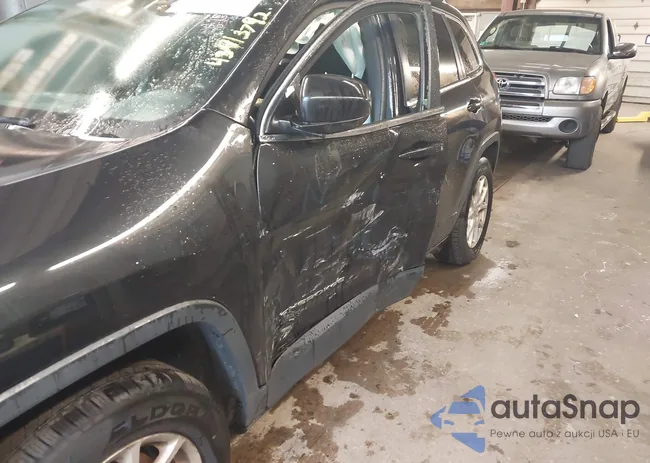 1C4PJMCSXFW755629: 43413792