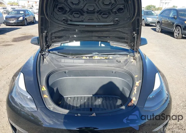 5YJ3E1EA9MF915989: 43413276