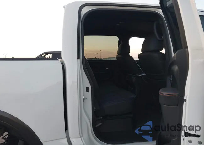 1N6AA1ED1LN510557: 43413407